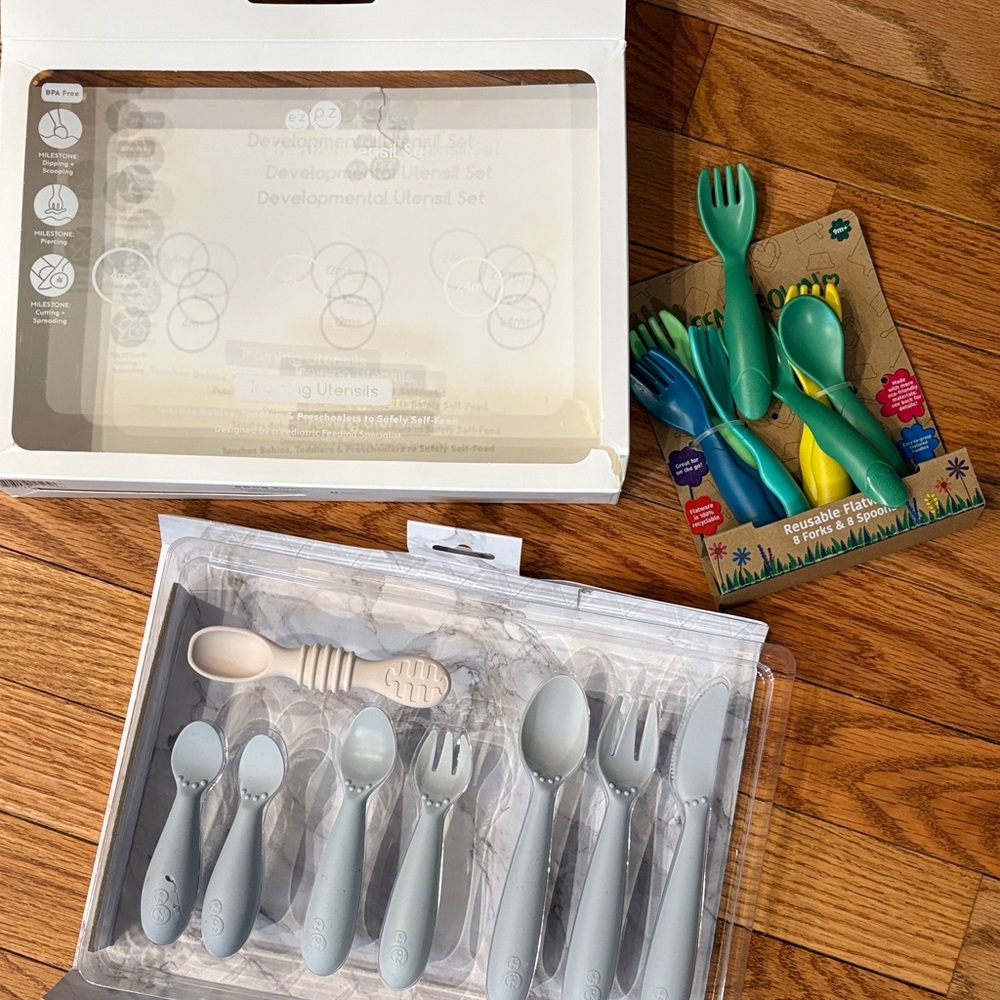 Ez pz Gray Developmental Utensil Set and silicone bibs